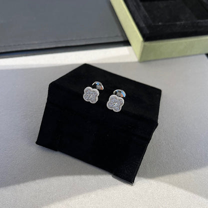 [Kismet Jewels ]CLOVER MINI DIAMOND STUD EARRINGS